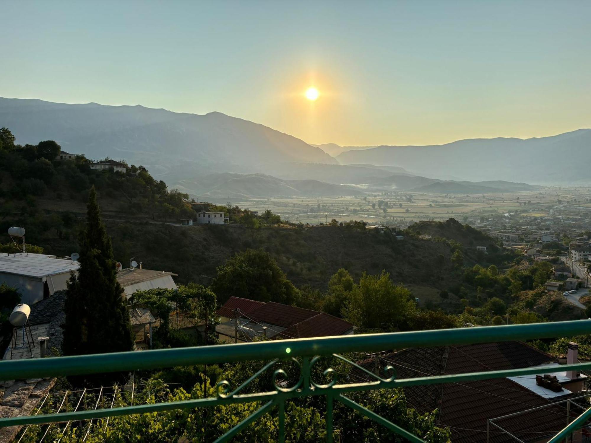 Relax Camping Gjirokastër 外观 照片